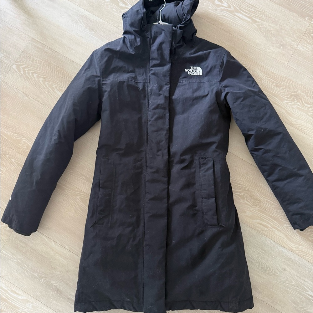 The North Face Women's Black 550 coat